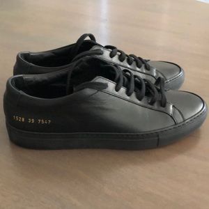 Like new Common Projects Achilles sneaker in size 39=mens 7
